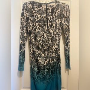 🚨PRICE DROP🚨Sheath dress /fitted